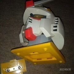 激レア！！光る！！唸る！！動体検知センサー付きガンダムヘッドの画像