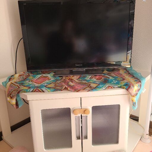 パナソニックテレビとテレビ台セットですw