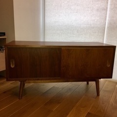 【お引き渡し先決まりました】木製テレビ台（ウォルナット）の画像