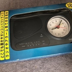 防災にも！FMAMラジオ付き目覚まし時計、2種の画像