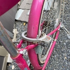 ピンク色　自転車の画像
