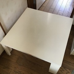 白い正方形ローテーブル　引き取りに来てくださる方の画像