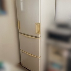 シャープ冷蔵庫の画像