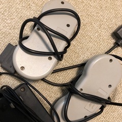 スーパーファミコン本体　コントローラー×2の画像