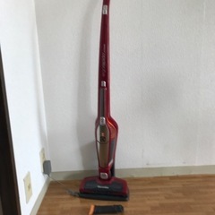 【取引中】E lectrolux掃除機【箱あり】定価3万位●3月...