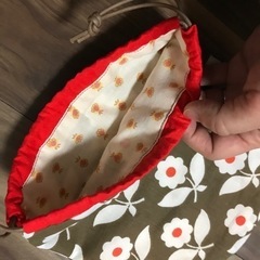 花がらが可愛い🚉手作り🚘きんちゃく🍧の画像