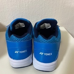 値下‼️キッズ　インドアテニスシューズ　ヨネックス　21cmの画像