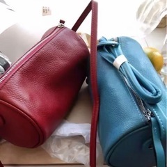 美品💜 真革　ショルダーバック シリンダーバッグの画像