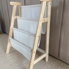 絵本ラック　ニトリの画像