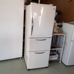 【新生活応援♪値下げ♬配達OK】日立 3ドア冷蔵庫 265L 2...