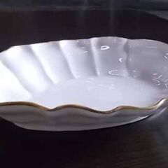 ロイヤルウースター オーバルディッシュ 25.5cm 白/金彩 皿 洋食器 FINE BONE CHINA スープ/カレー/パスタにも 札幌市東区 新道東店の画像