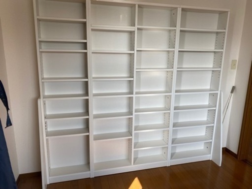 15cm薄型本棚3つ。10年ほど前に大塚家具にて購入。美品です。