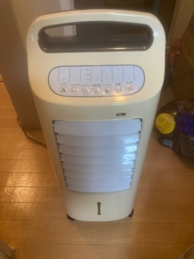 加湿付き温冷風扇　なごみ　AHC-117