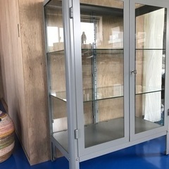 【取引中】IKEA ガラスキャビネット　コレクションケース　FABRIKÖRの画像