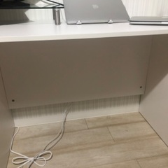 デスク＆チェア の画像