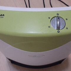 YUASA 電気セラミックファンヒーター YSS-122F 手渡し希望の画像