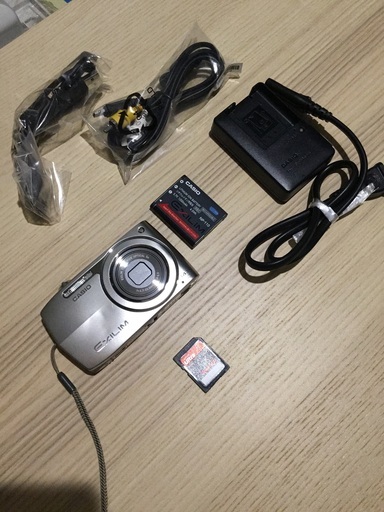 デジタルカメラ CASIO EXILIM