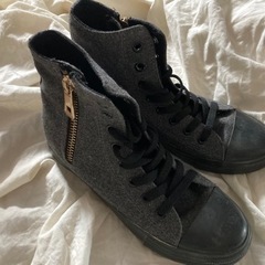 新品未使用　コンバース風　ハイカットスニーカー