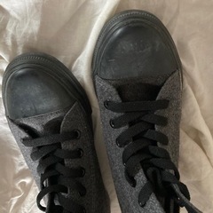 新品未使用　コンバース風　ハイカットスニーカーの画像