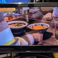 [取引中] 32型テレビ+テレビ台