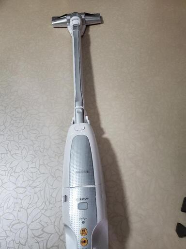 アイリスオーヤマ　コードレス掃除機(商談中です)