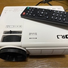 【お譲りの方が決まりました】ミニプロジェクター