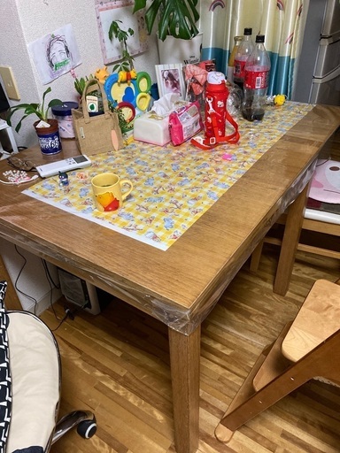 値下げしました。ニトリのテーブルです。椅子は1脚のみです。