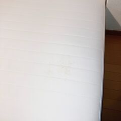 【受け渡し3/29～4/1限定】無印良品 脚付マットレス・セミダブル　ベッドの画像