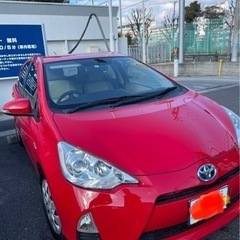 交渉がんばります！H25年 トヨタ AQUA   