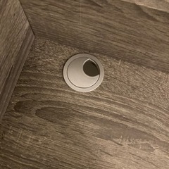 3月29日までに引き取り限定。デスクの画像