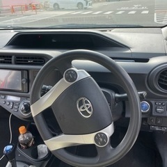 交渉がんばります！H25年 トヨタ AQUA   の画像