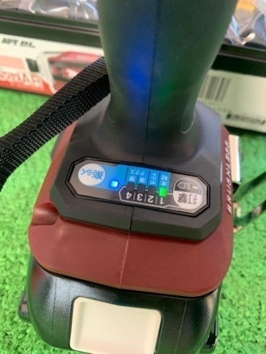 未使用品 マキタ インパクトドライバー 18V TD172DGXAR