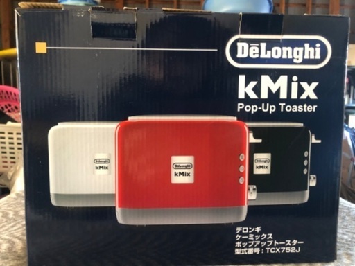 早い者勝ち!!　未使用品　デロンギ ケーミックス ポップアップトースター TCX752J-BK　メタル素材　新生活　格安