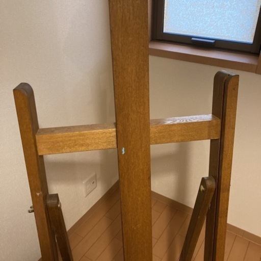 イーゼル