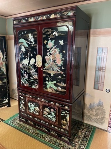 中国タンスと屏風のセットです