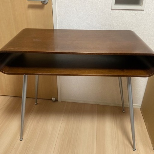 作業用テーブル、一人用テーブル