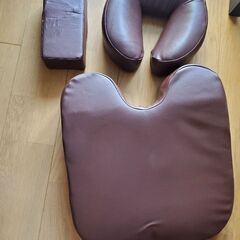 【エステベッド】各種枕&チェアー付きの画像