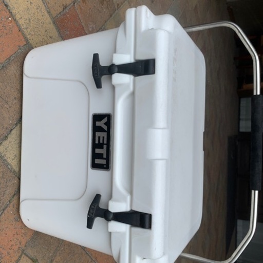 高級クーラーボックス　イエティ