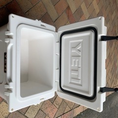 高級クーラーボックス　イエティ