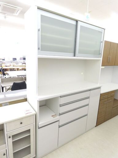 北海道 千歳市/恵庭市 近郊配送 松田家具 セパレード食器棚 ホワイト セーフティー付き 収納棚 店頭でのお受渡し大歓迎！