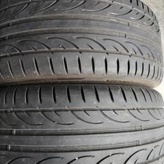 中古タイヤ　225/40R19 2本工賃込み、11,000円