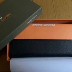 【今週1,000円】【難あり】【購入価格7,000円】『JANNYDANNUブランド長財布』の画像