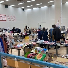 イズミヤ堅田店フリーマーケット開催中 - フリーマーケット