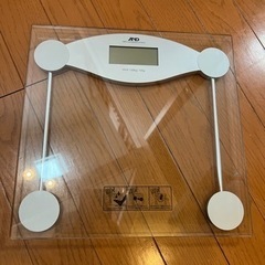 【3/27投稿消します】【中古】体重計　ガラス　おしゃれの画像