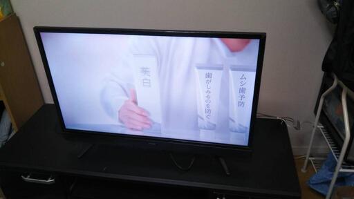 デジタルフルハイビジョン　液晶テレビ32型　2020製