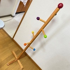 ポールハンガー　子供用　木　ウッド　カラフルの画像