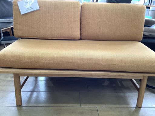 【トレファク花小金井店】SIEVE  フラッフダイニングソファー　二人掛けソファー イエロー 中古家具 武蔵野市 小平市 小金井市 国分寺市 杉並区 買取 販売
