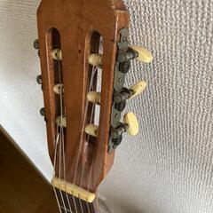 アコースティックギターの画像