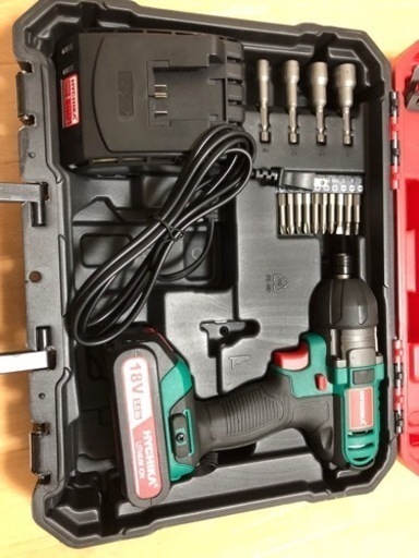 【新品未使用】インパクトドライバー 18V電動ドライバー 工具箱 最大トルク160N・m 大容量バッテリー2.0Ah 急速充電器 正逆転両用 ネジ締め/緩め 無段変速 LEDライト 締付工具 家具の組立て DIY日曜大工