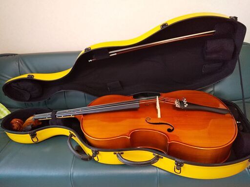 残響音もよく響く◆ノンラベルのチェロ　黄色のハードケース付き◆大人用４／４